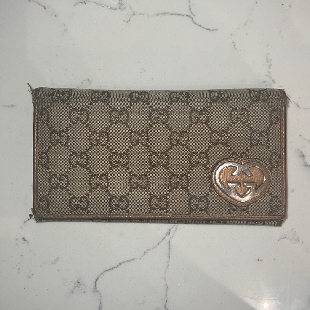 Vintage Gucci Canvas Heart Plaque Wallet